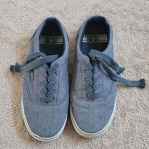 Lugz men's lace up skate shoes 7.5